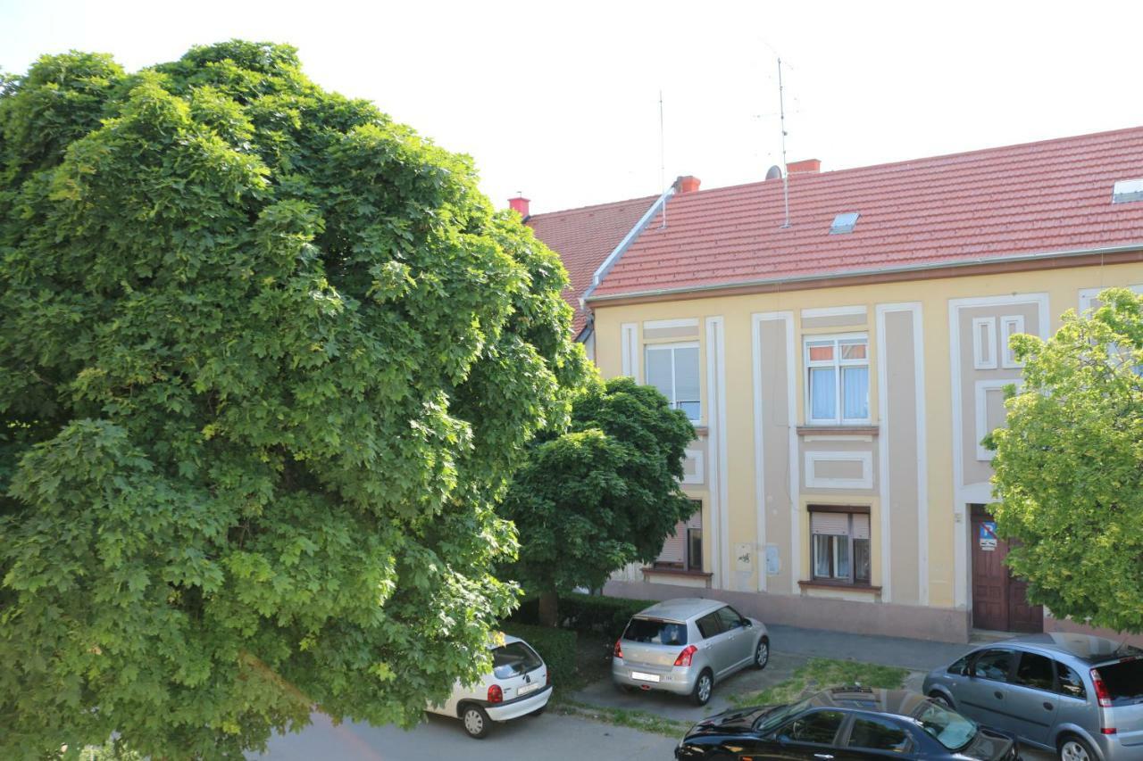 Appartement Luma 1 à Osijek Extérieur photo